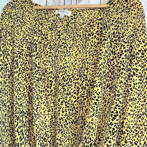 Umgee Yellow Animal Print Blouse - Picture 4 of 5